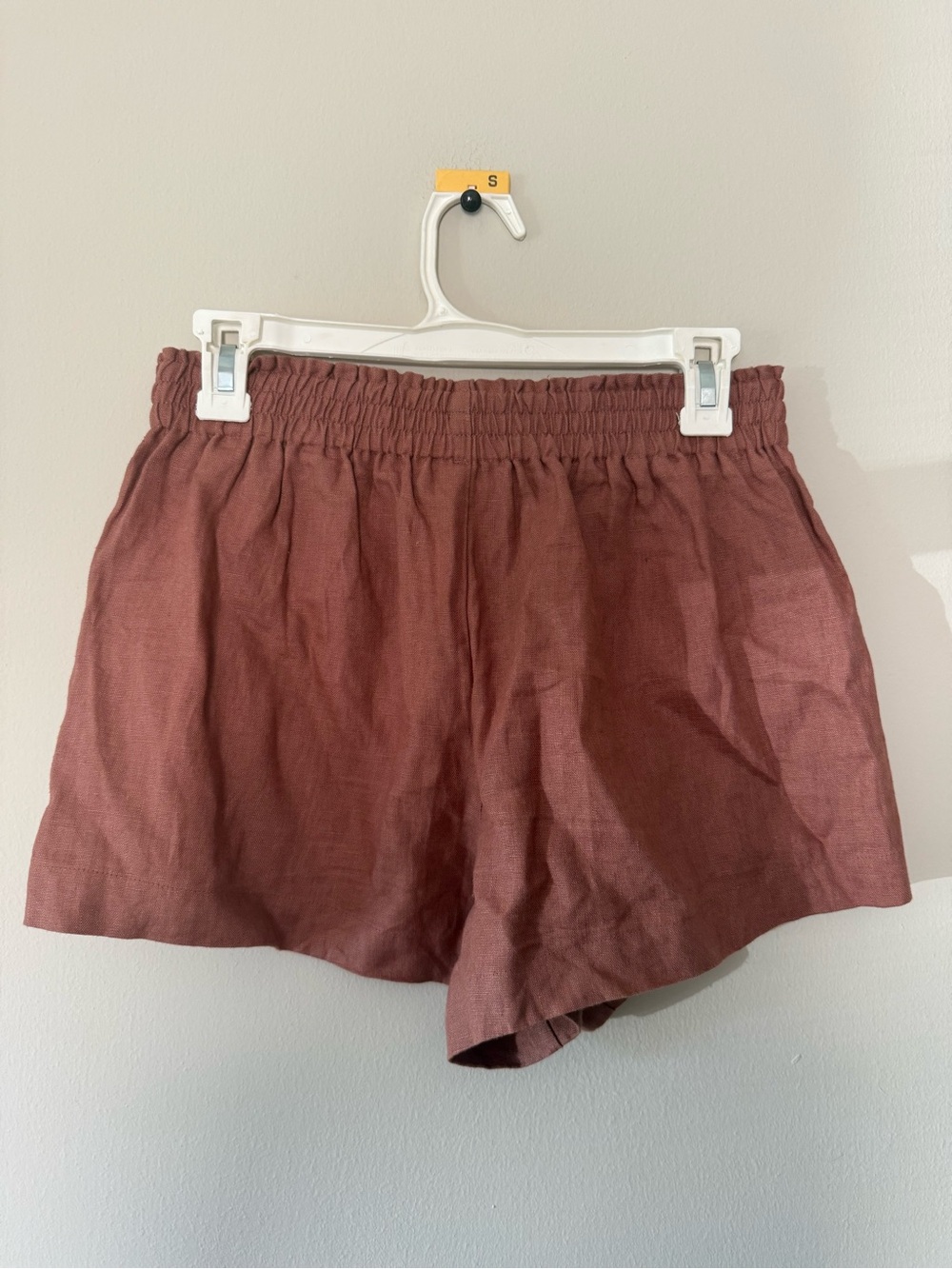 reformation brown linen shorts - Picture 2 of 4